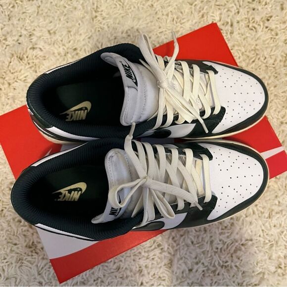 Nike Dunk Low Vintage Green - Picture 8 of 10